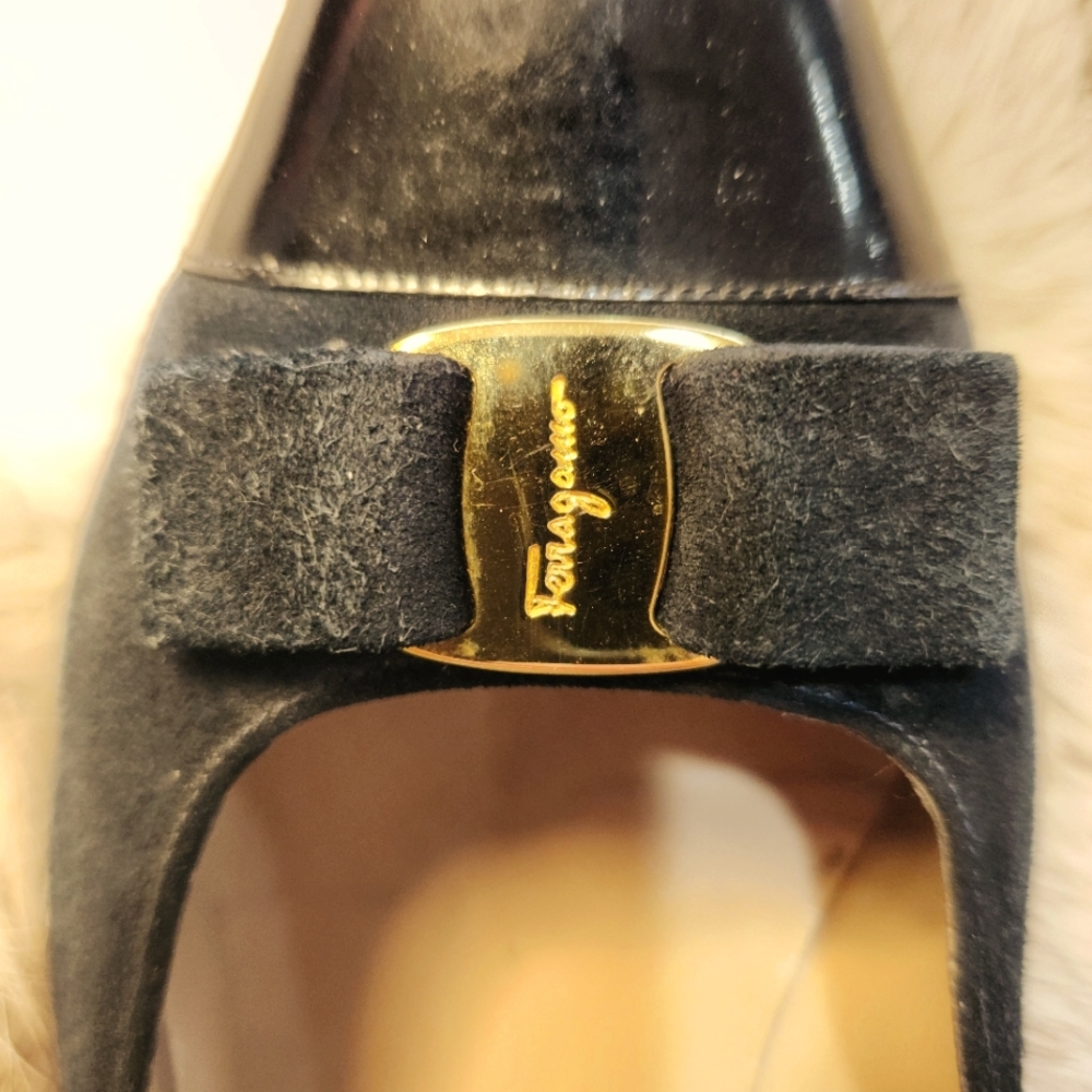 Ferragamo flat 7.5b